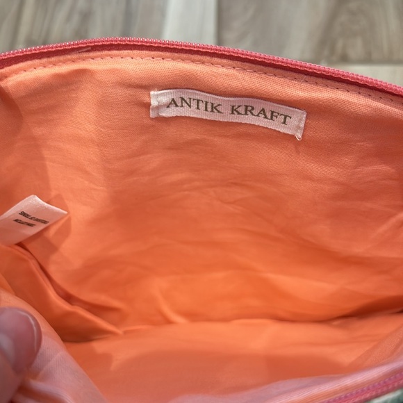 NWT Antik Kraft beaded flamingo Clutch - Picture 5 of 8